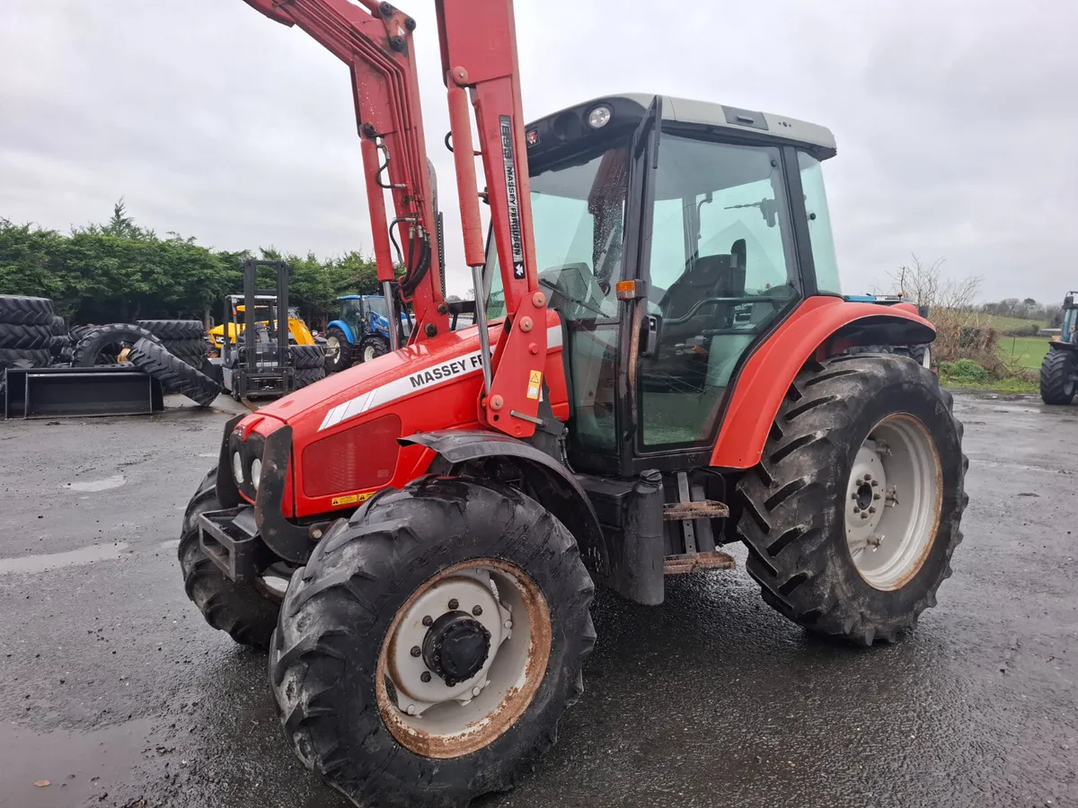 2005 Massey Ferguson 5455 - Image 1