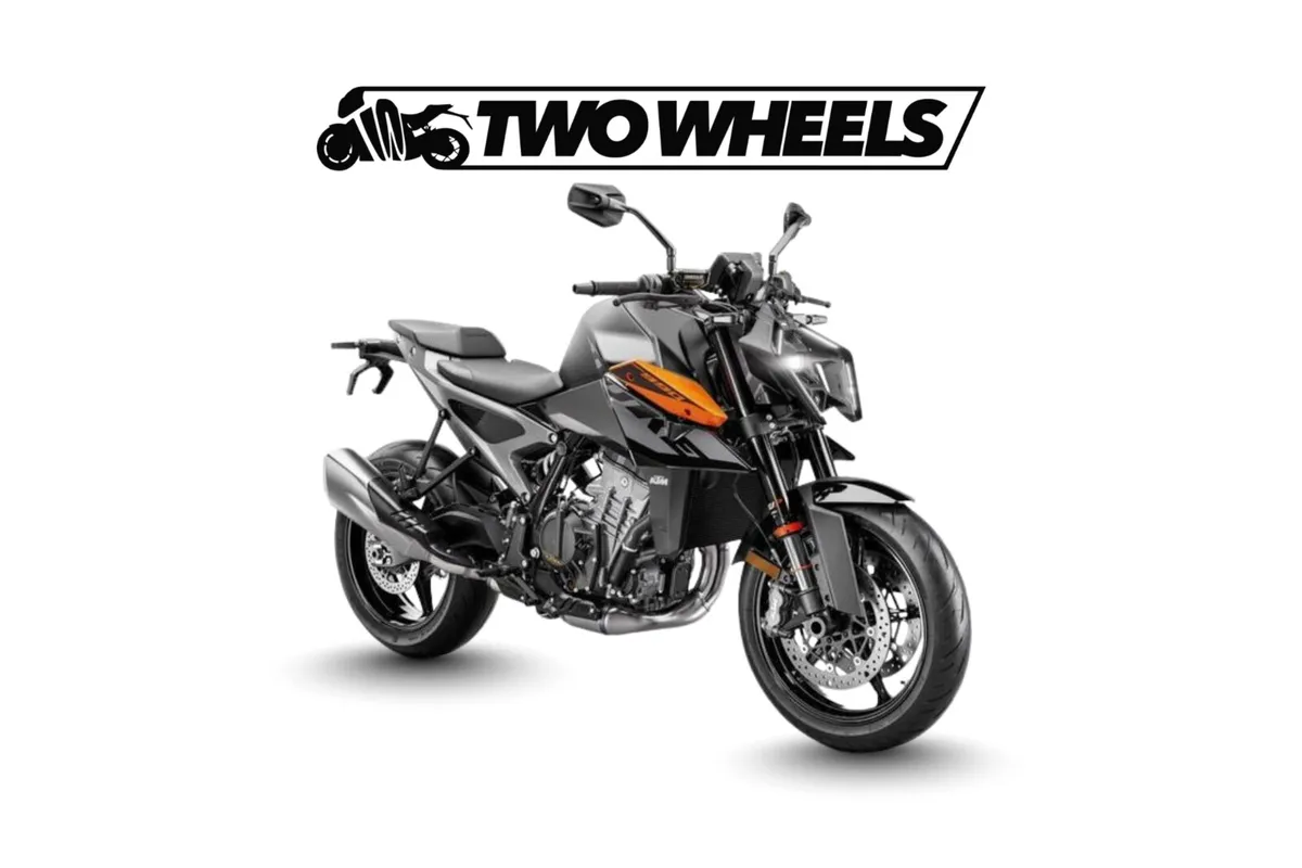 KTM 990 Duke  *Display Bike*