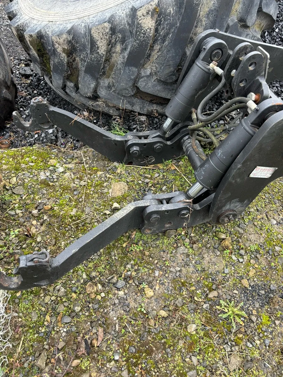 New Holland front linkage - Image 2