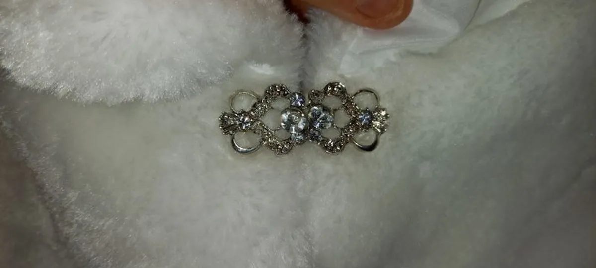 Communion dress and accessories - Image 4