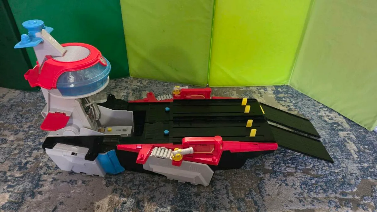 PAW Patrol the Mighty Movie Aircraft Carrier HQ - Image 1