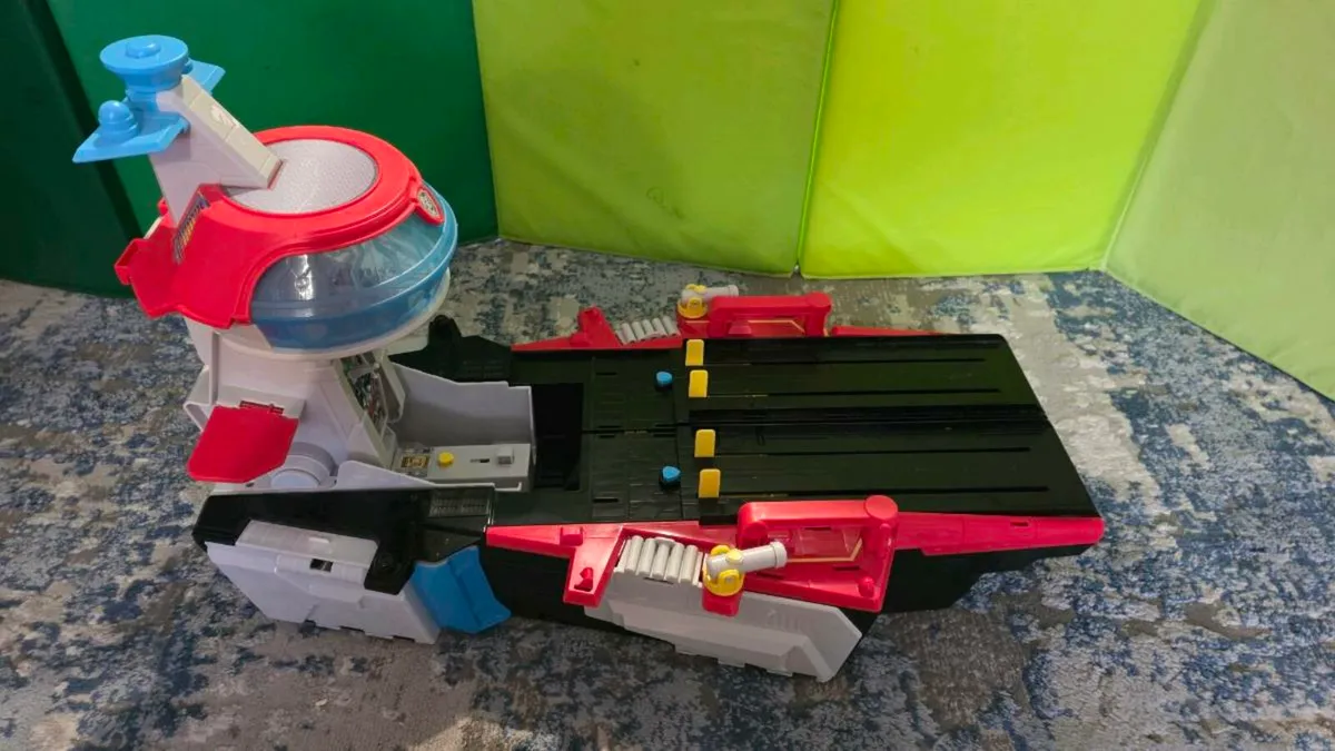 PAW Patrol the Mighty Movie Aircraft Carrier HQ - Image 2