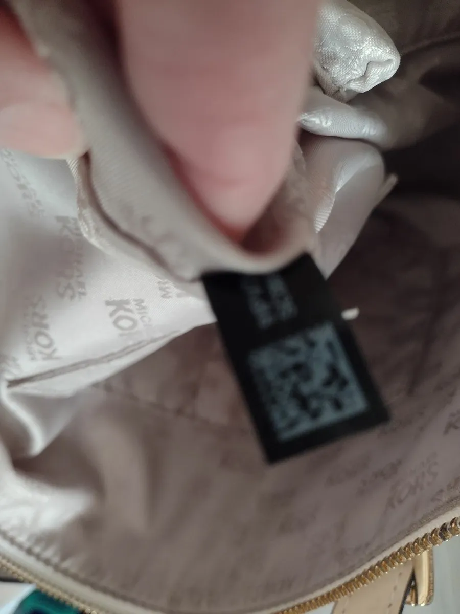 Genuine Michael Kors leather Tote handbag - Image 4