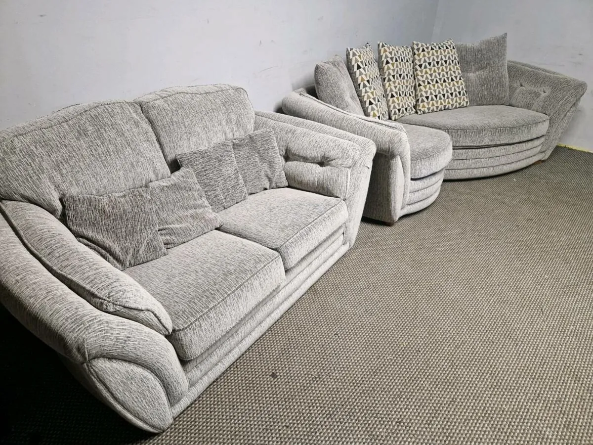 Sofas - Image 3