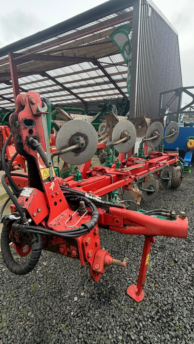 Kverneland ES 80/200 4 furrow Plough - Image 3