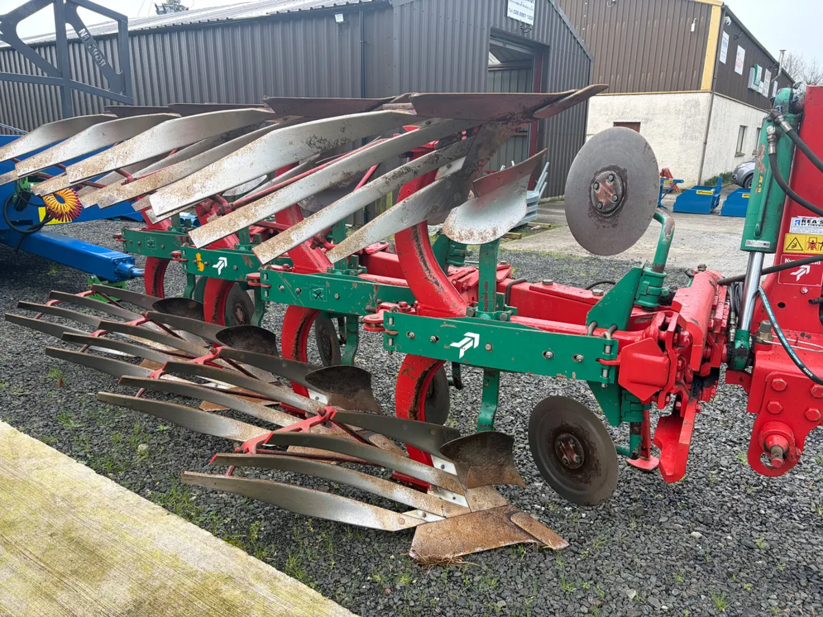 Kverneland ES 80/200 4 furrow Plough - Image 1