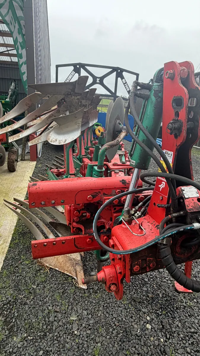 Kverneland ES 80/200 4 furrow Plough - Image 4
