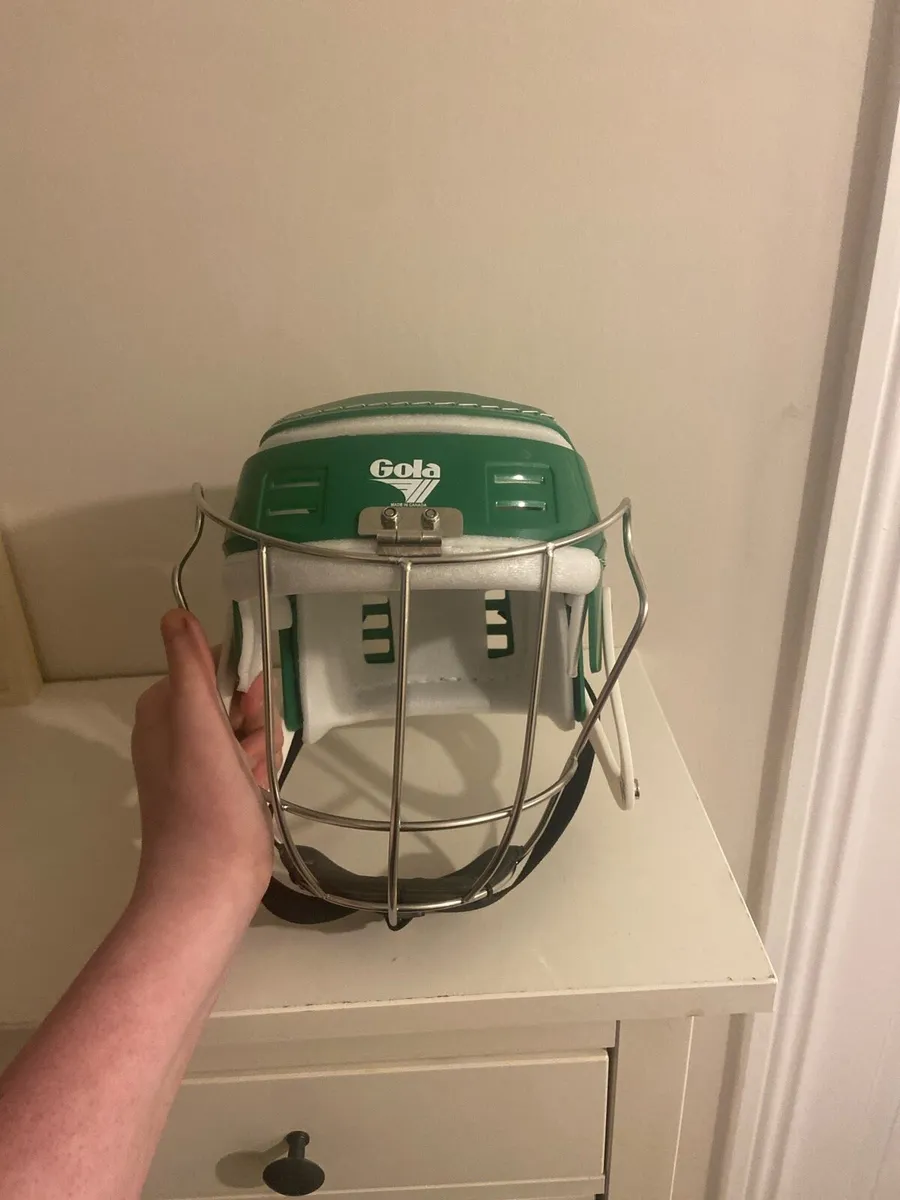 Gola Old Style Thurles Faceguard - Image 1