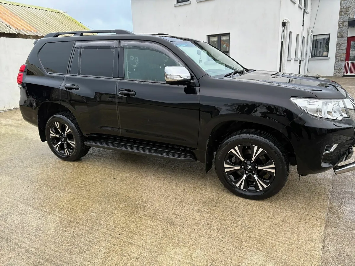 Toyota Land Cruiser 2023 - Image 3