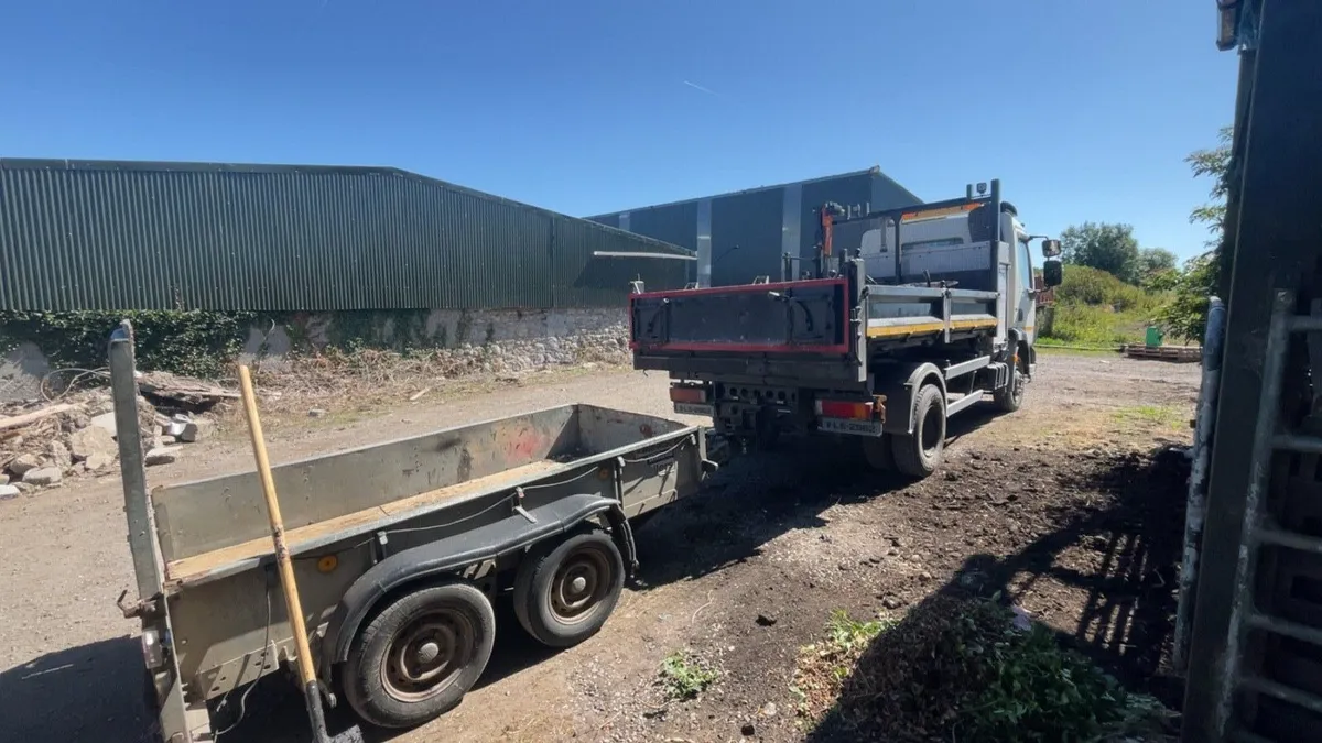 Daf LF 7.5 tonne tipper truck - Image 4