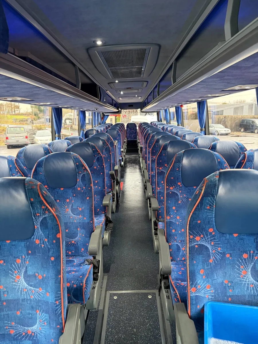 2011 vanhool t9 - Image 4