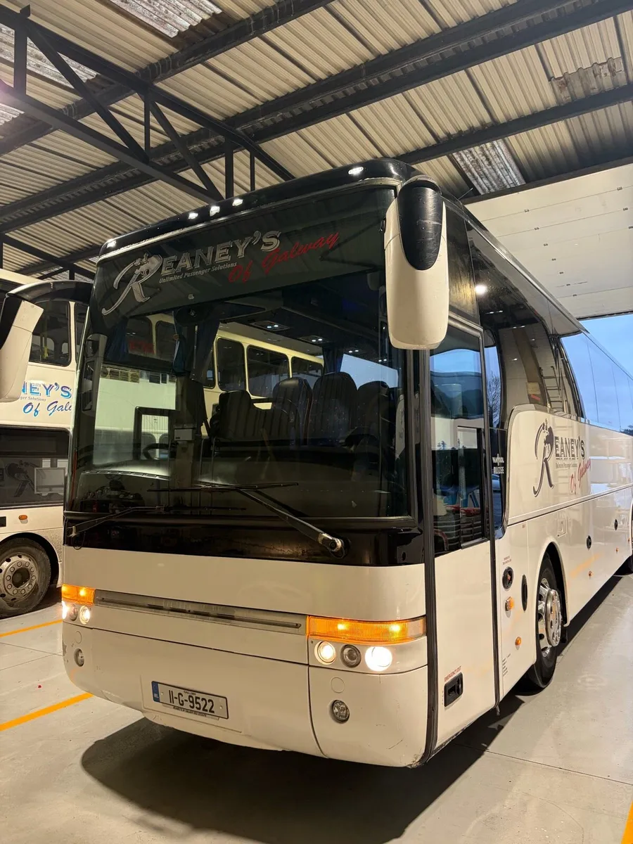 2011 vanhool t9 - Image 1