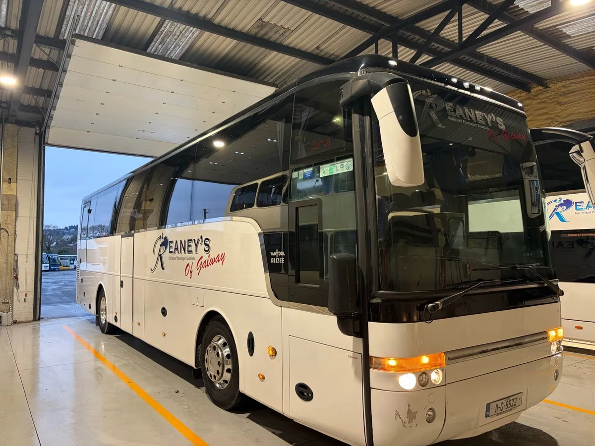 2011 vanhool t9 - Image 2