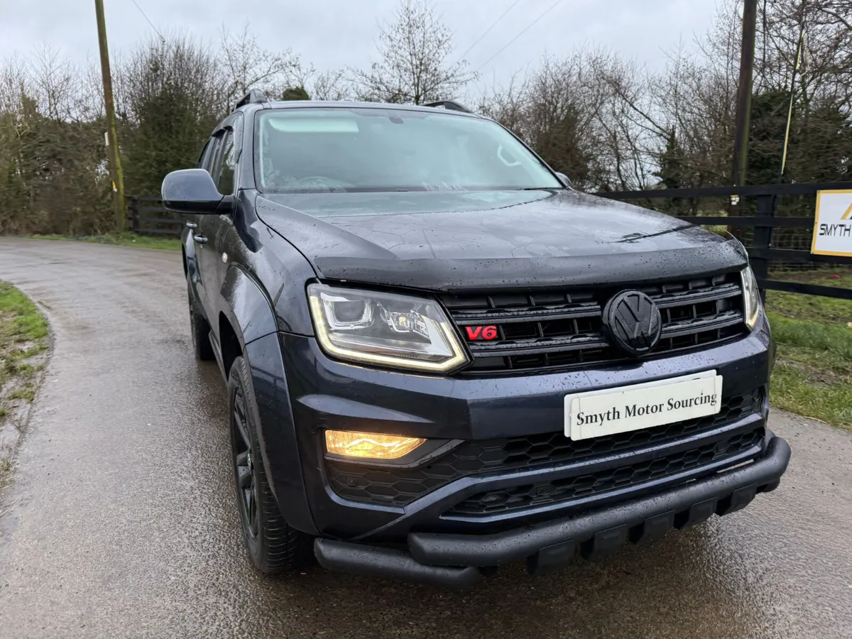 171 Volkswagen Amarok Black Ed Mint***** - Image 3