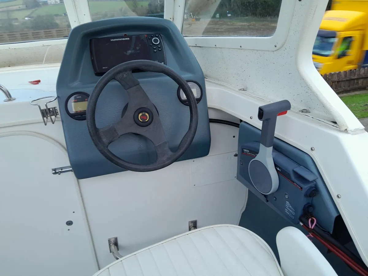 Raider 18 Fisherman - Image 4