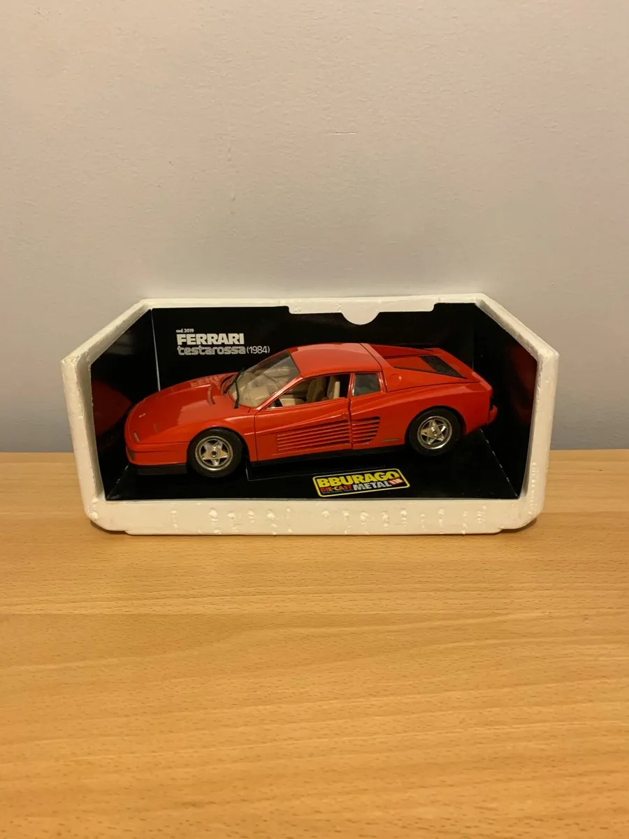 1984 Ferrari Testarossa 1/18 Burago Model Car - Image 4