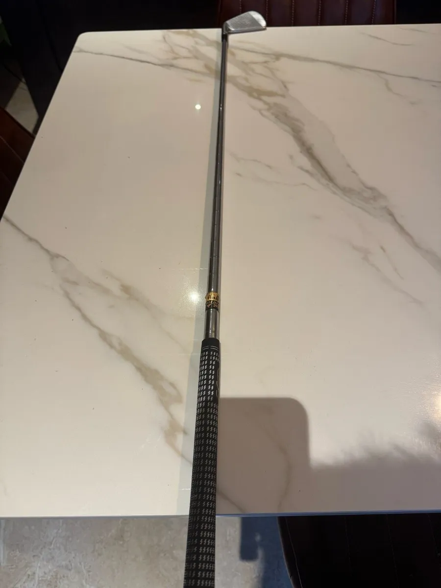 Titleist 2 Iron - Image 3