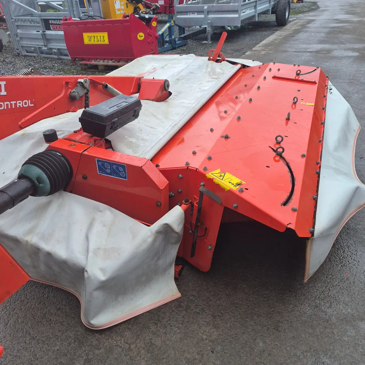 Kuhn FC283GII Mower Conditioner - Image 4