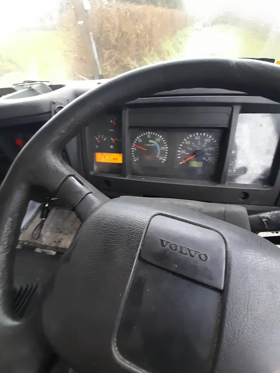 Volvo Other 2005 - Image 3