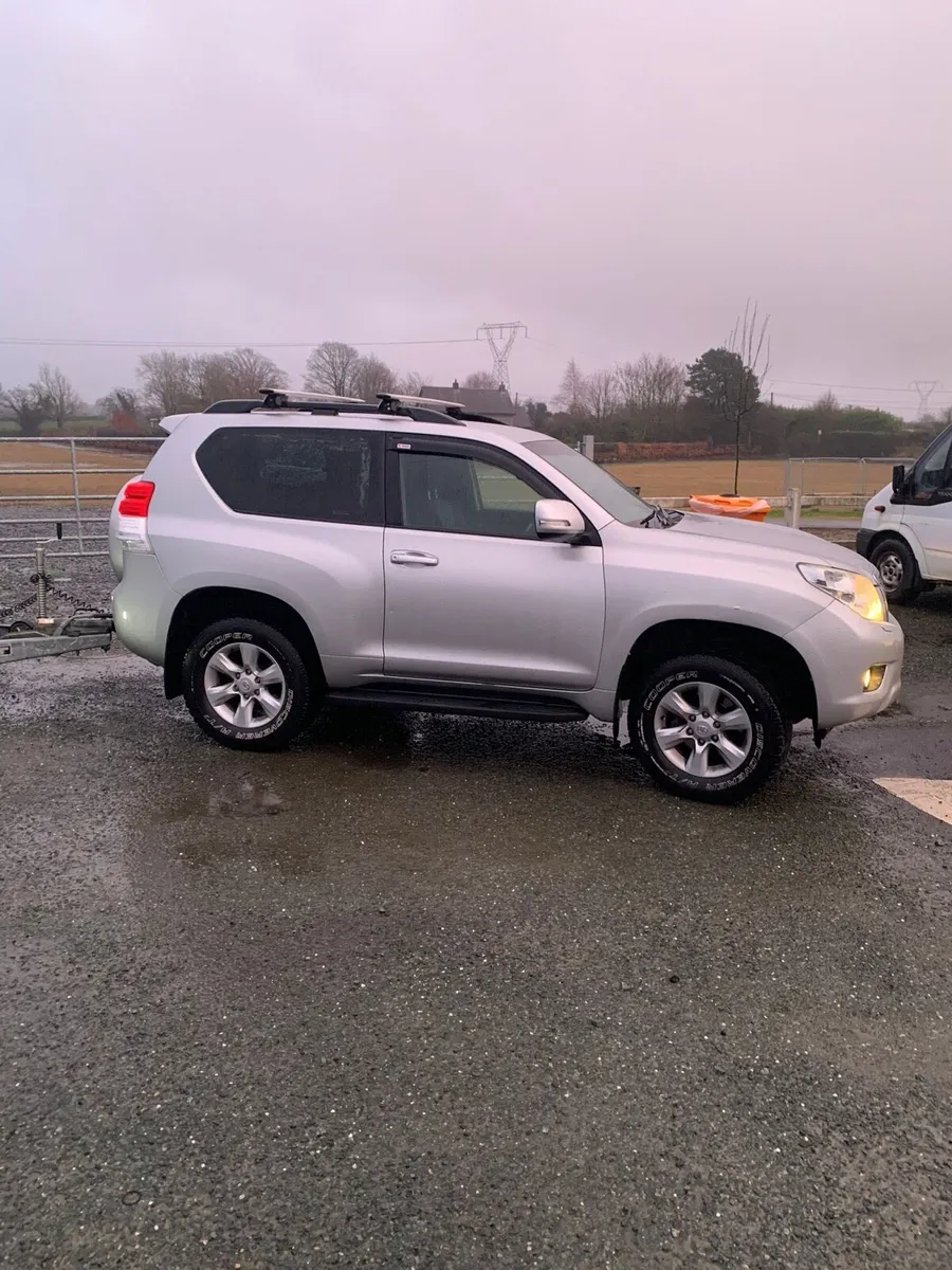 toyota landcruiser - Image 4