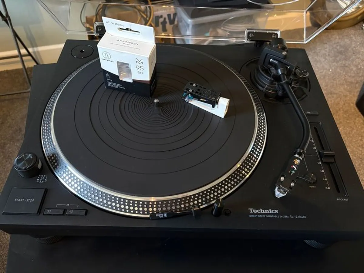 Technics SL1210/GR2 - Image 1