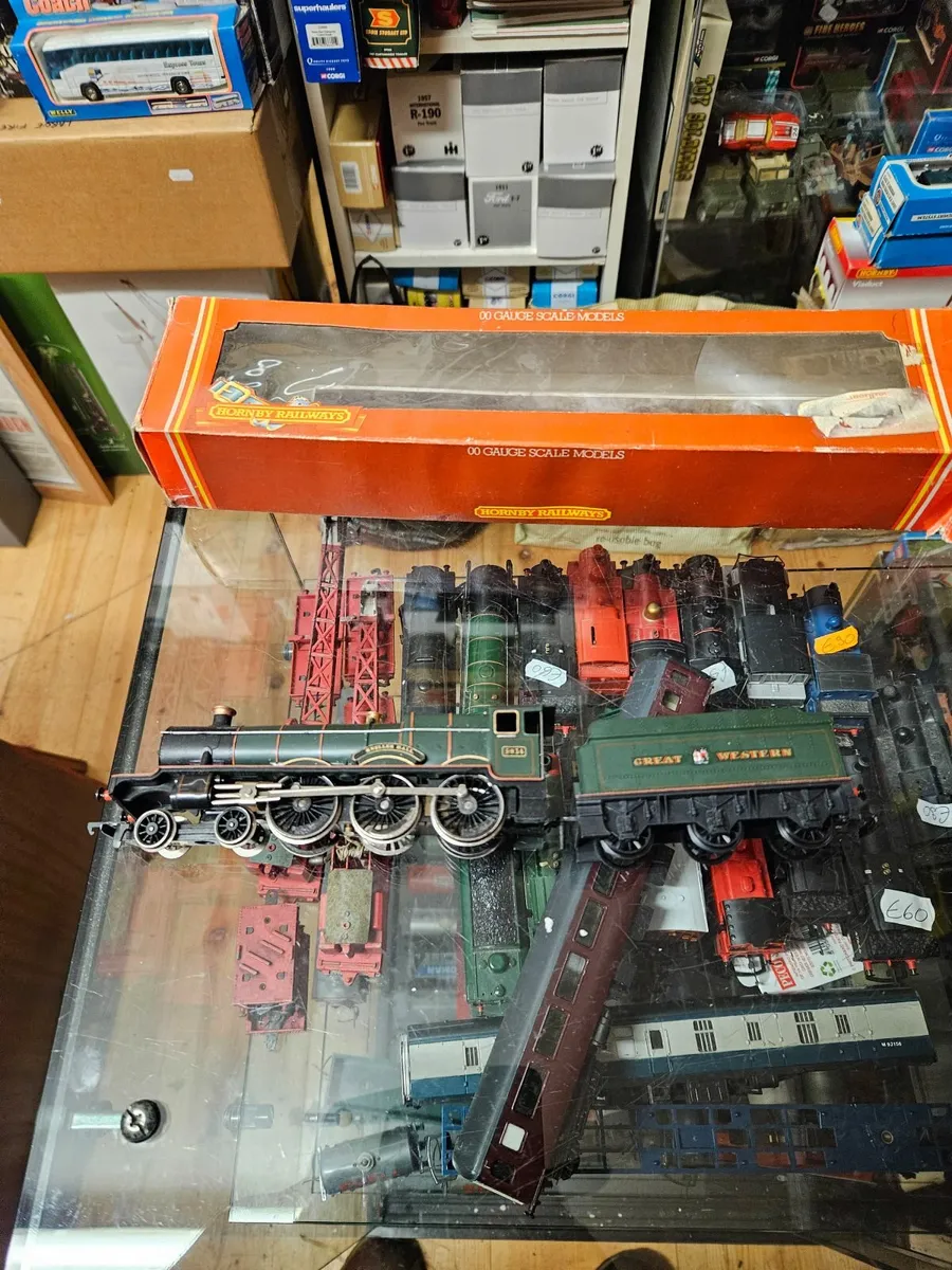 Hornby OO Gauge GWR Steam Engine - Image 1