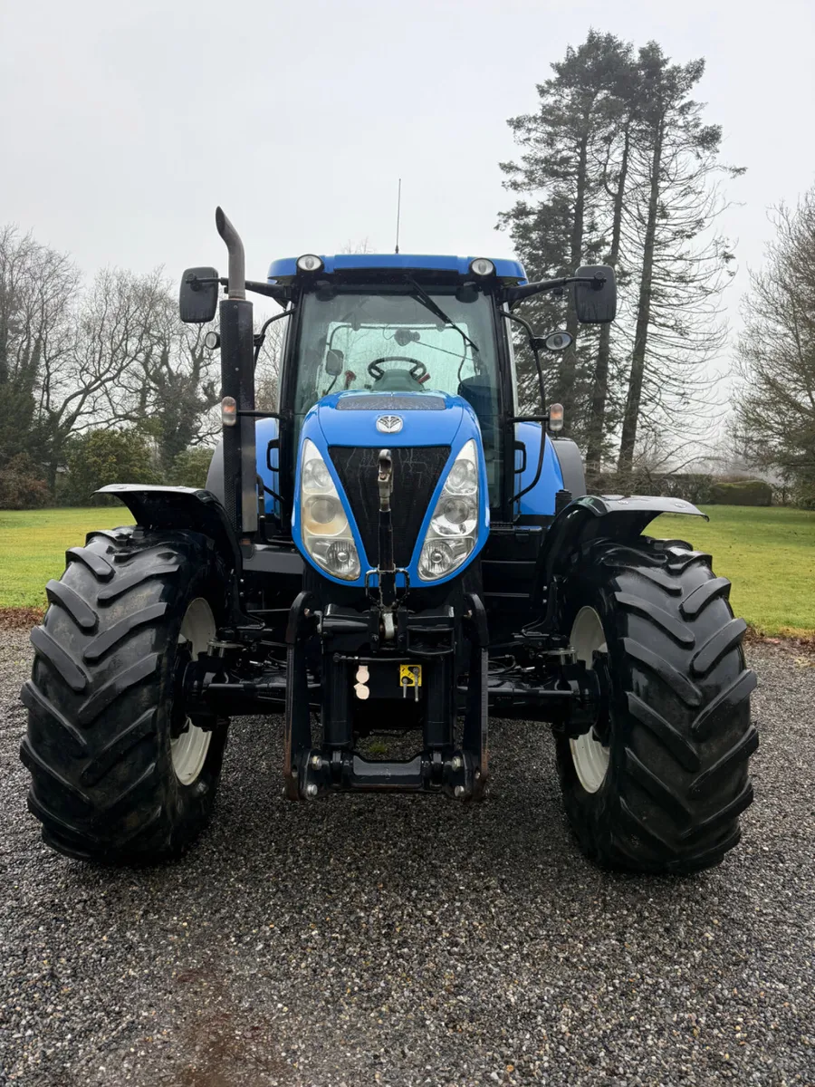 2011 New Holland T7040 **Immaculate 5300 hours** - Image 3
