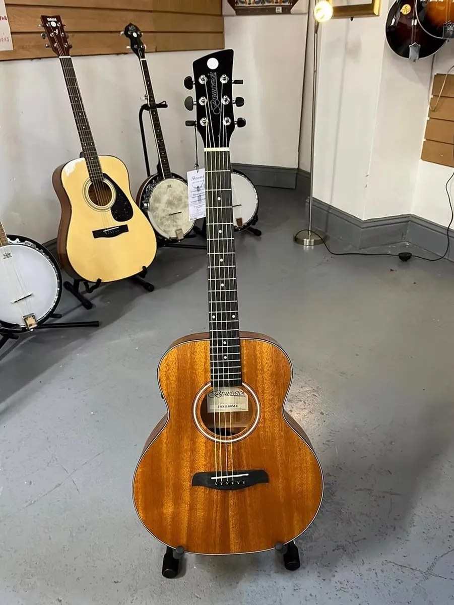 BRUNSWICK PARLOUR SEMI ACOUSTIC GUITAR