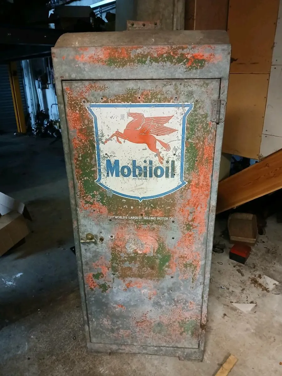 Vintage mobil oil cabinet - Image 1