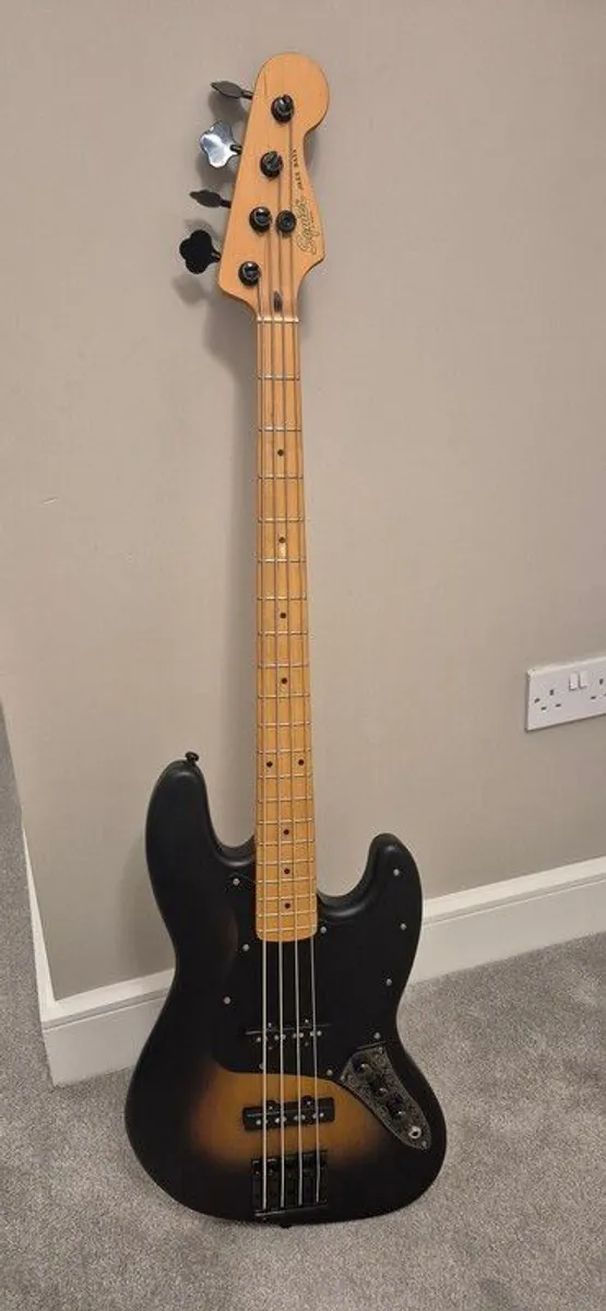 Squier 40th anniversary vintage Edition jazz bass - Image 1