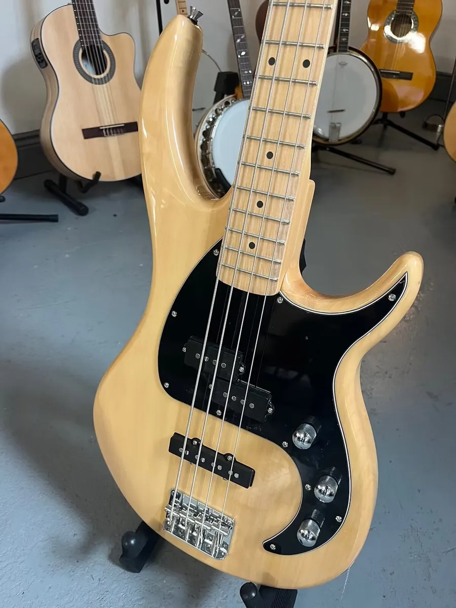 PEAVEY MILESTONE BASS GUITAR @ THE MUSIC STORE - Image 3