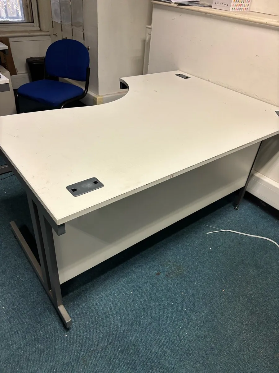 Office desks - Image 3