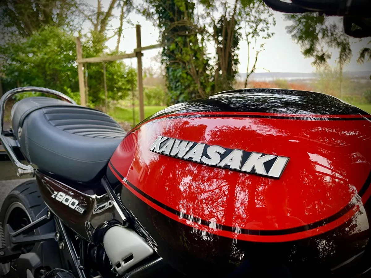 Kawasaki Z900rs 2018 showroom condition - Image 3