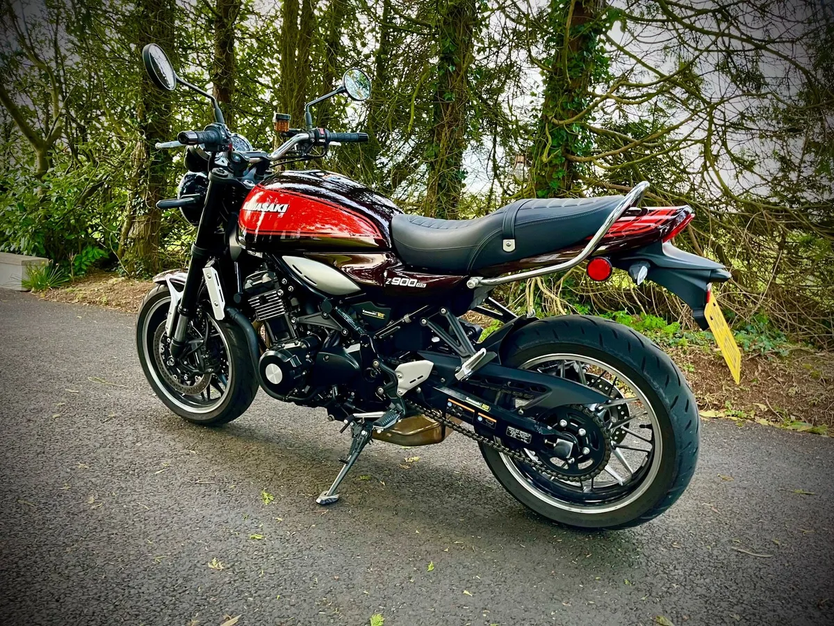 Kawasaki Z900rs 2018 showroom condition - Image 4