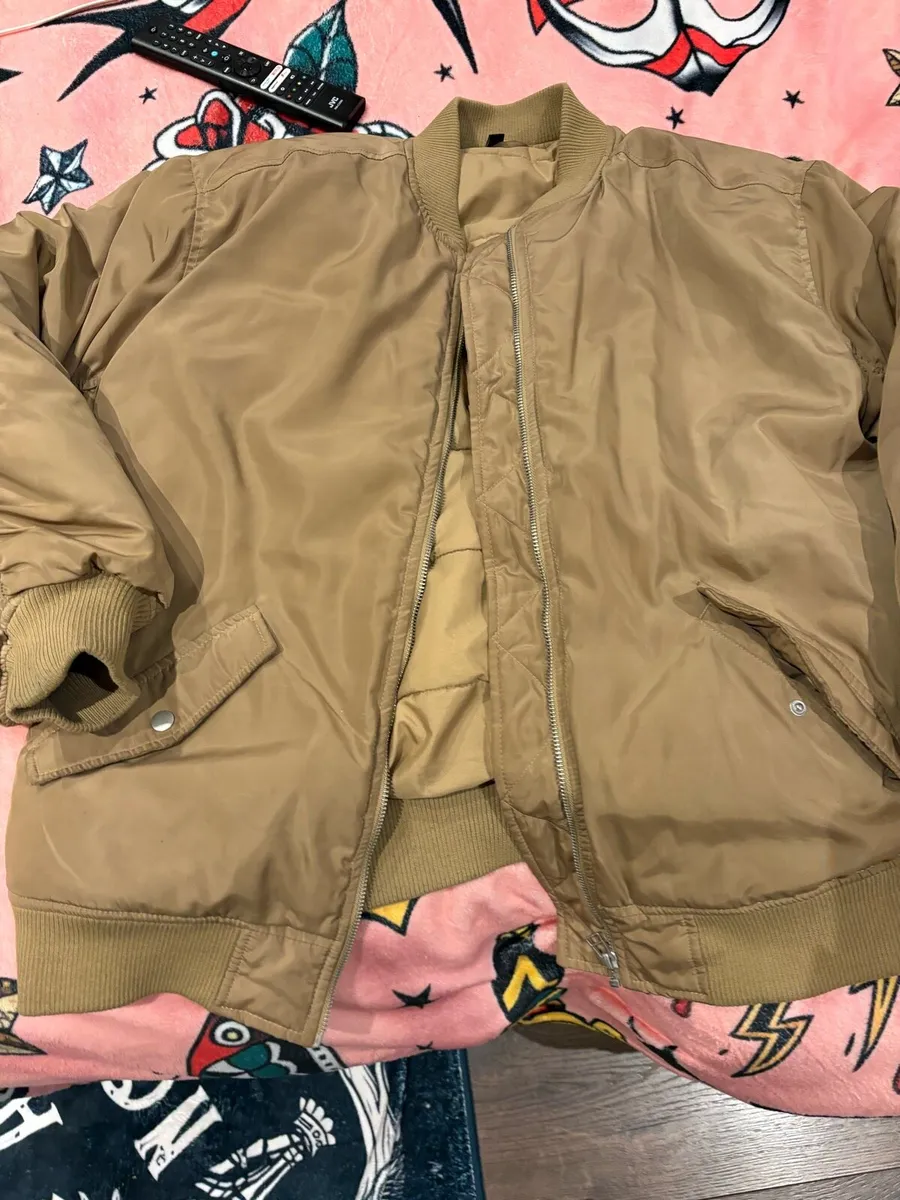 H&M bomber jacket - Image 1