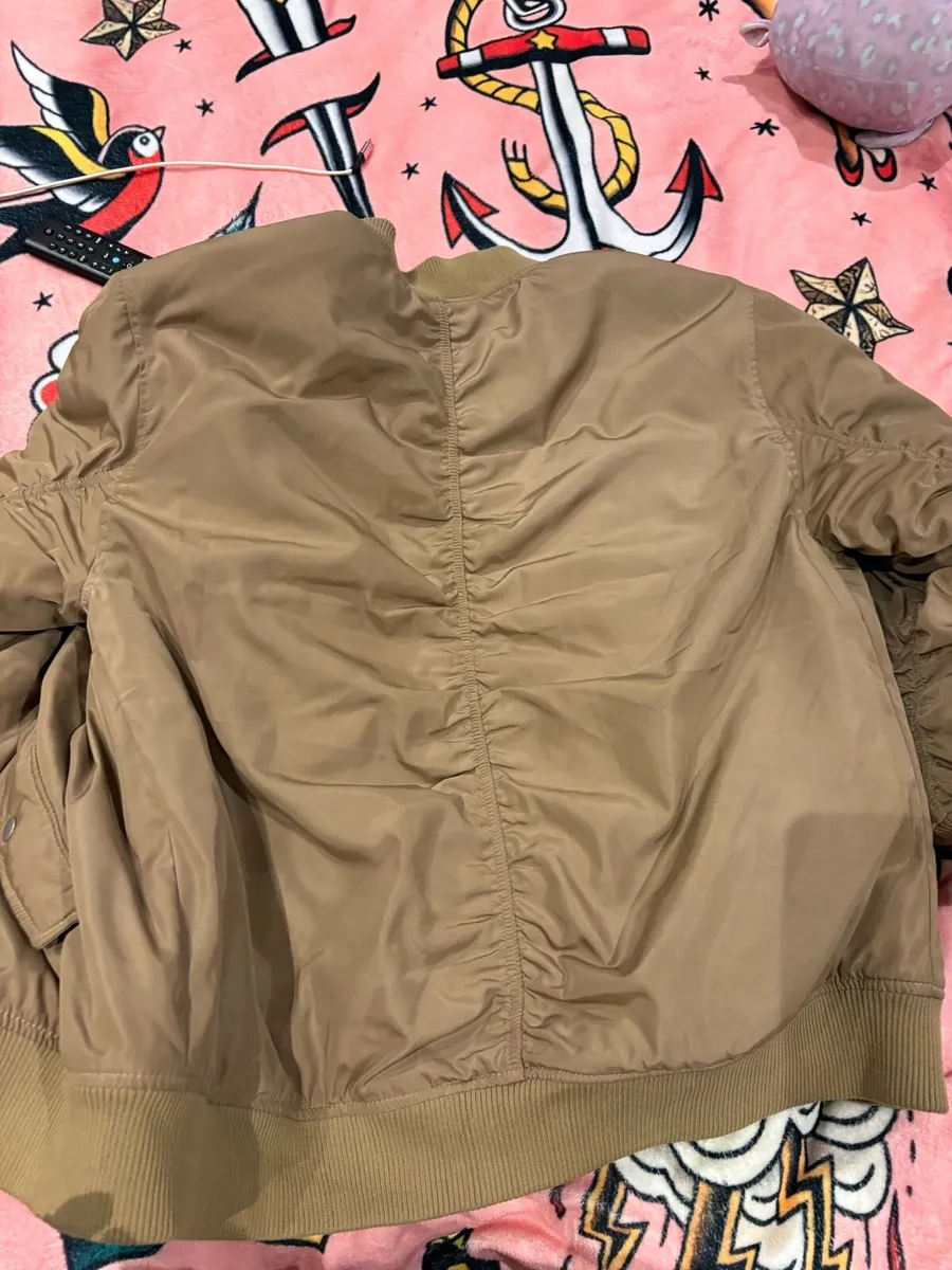 H&M bomber jacket - Image 2