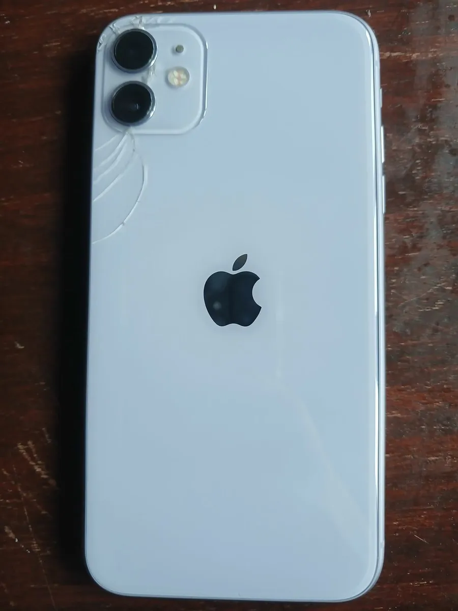 Iphone 11 - Image 1