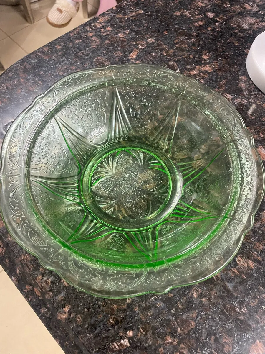 1930s Uranium glass bowl - Image 2
