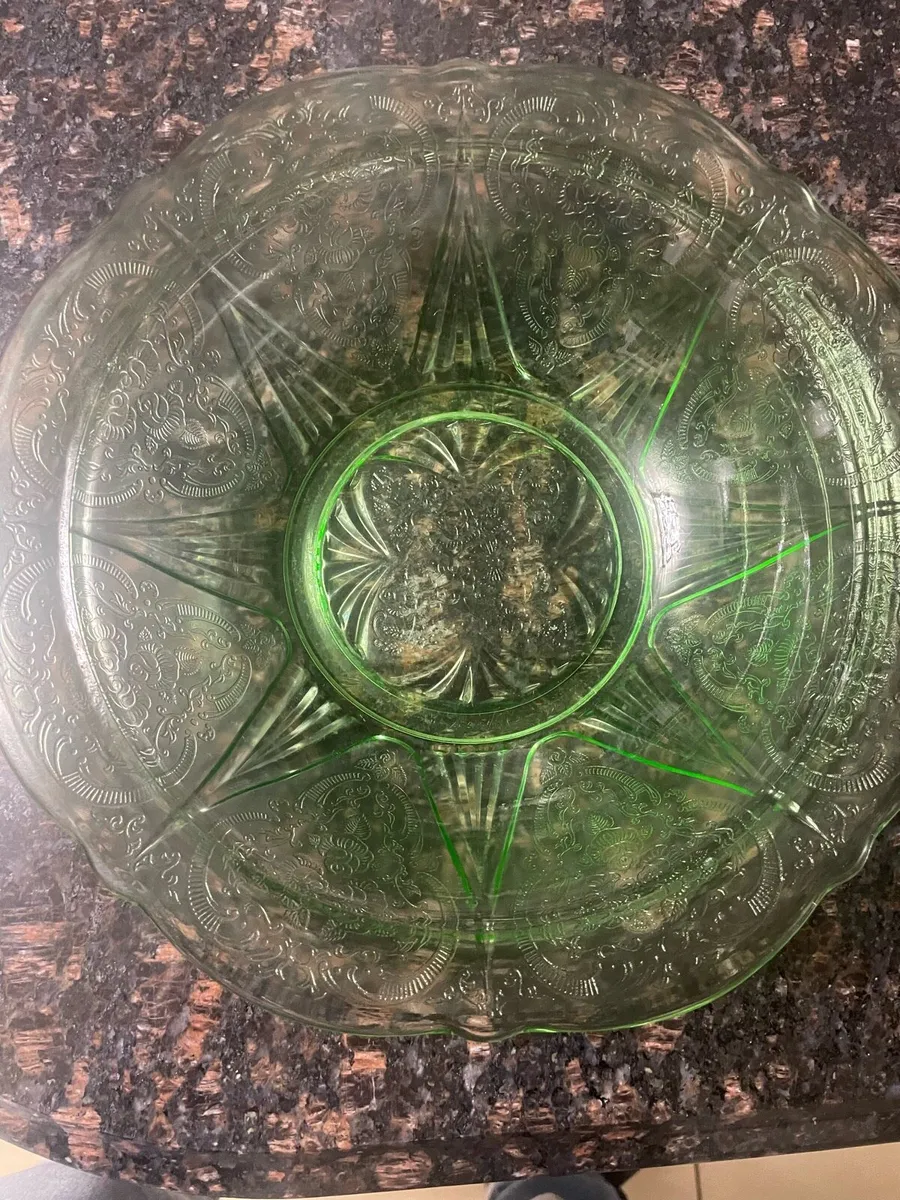 1930s Uranium glass bowl - Image 3