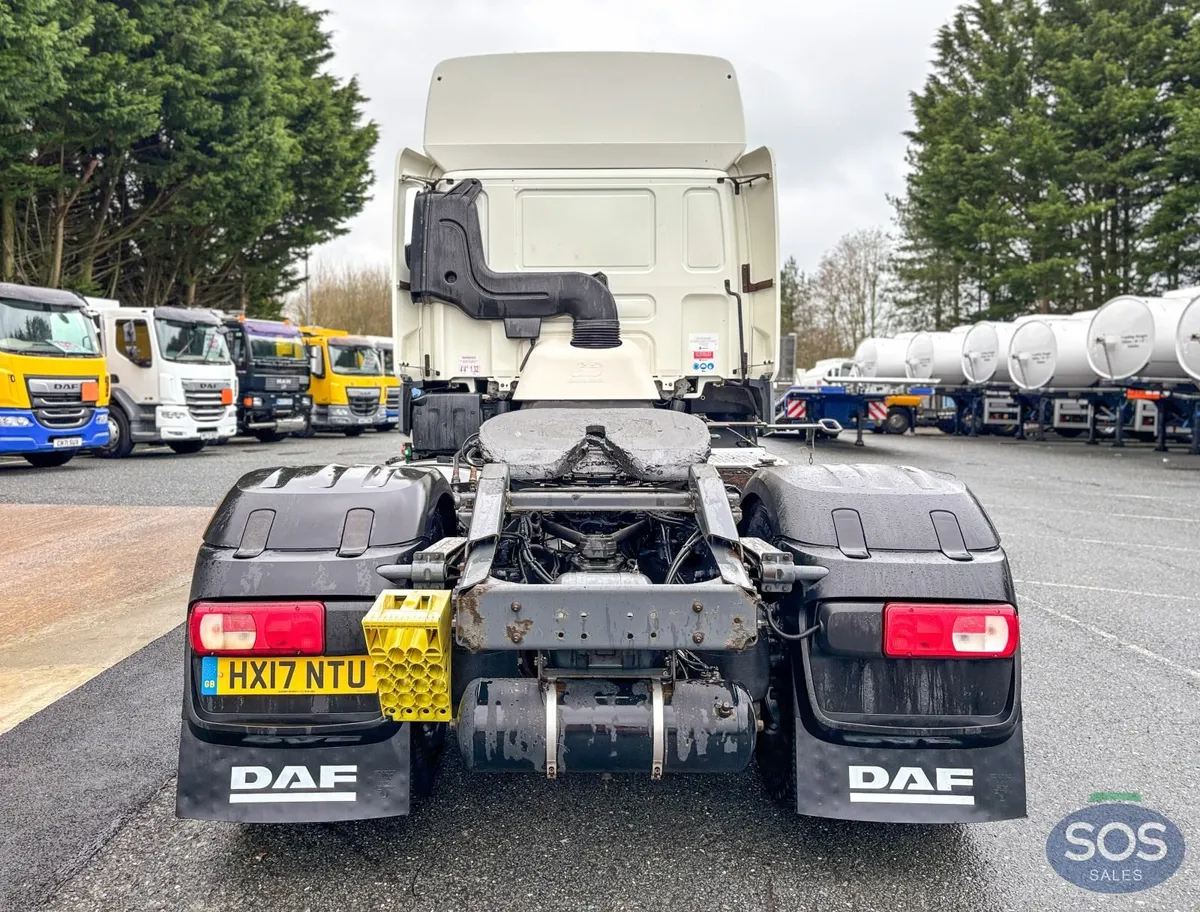 2017 DAF CF 460 FTP Euro 6 Tractor Unit - Image 3