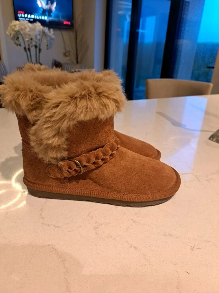 Next Ugg Girls Boots uk1 - Image 1