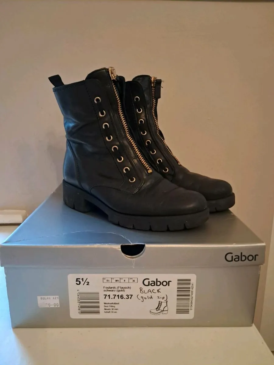 Gabor black leather boots size 5.5 - Image 1