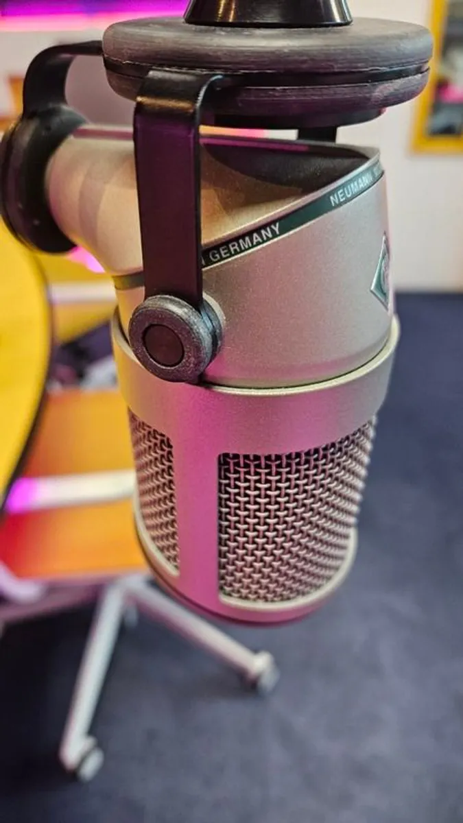 4X Neumann BCM 705 - Image 3