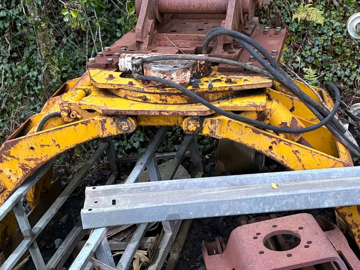 Rock breaker - Image 4