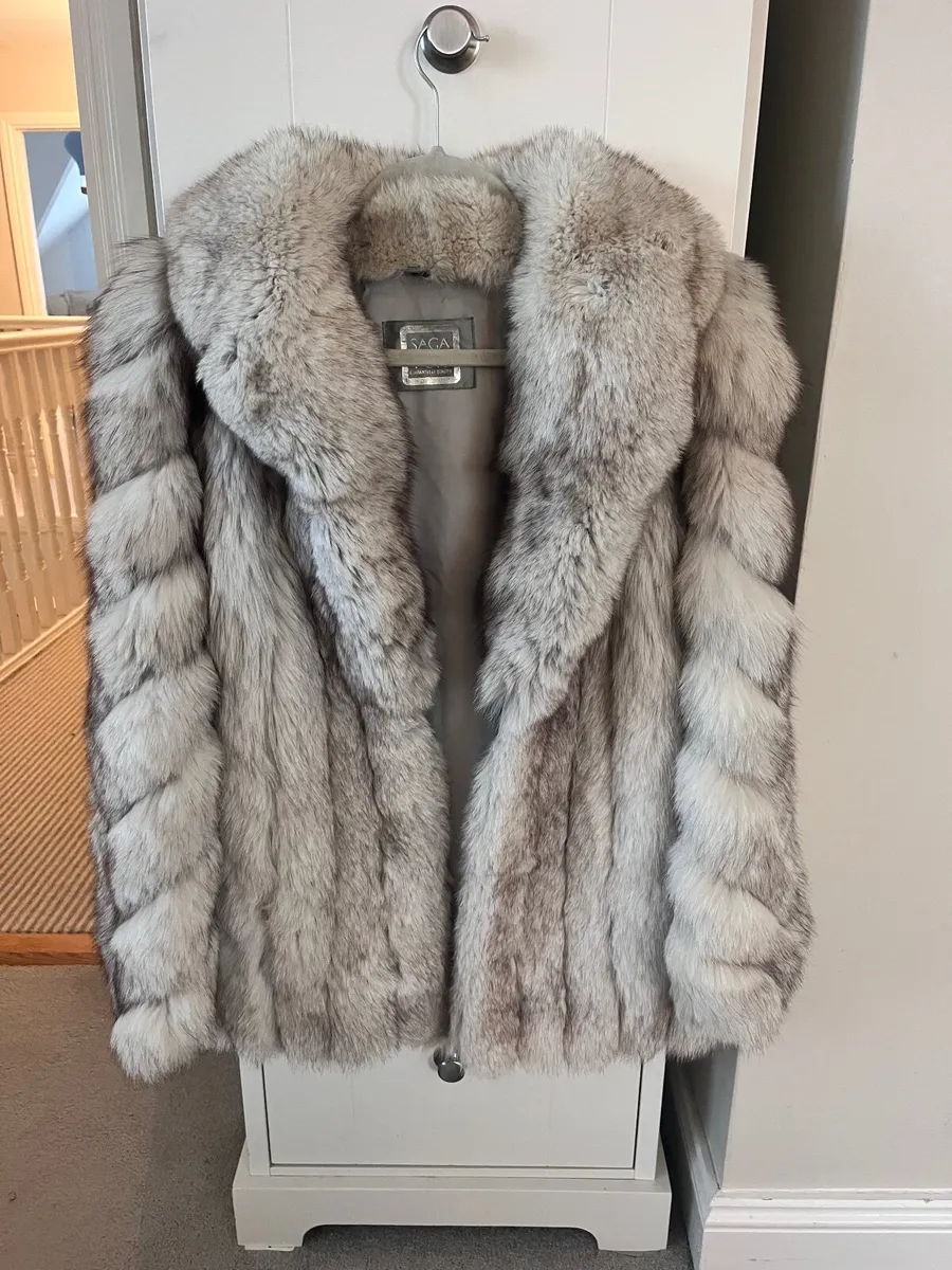 Authentic Vintage SAGA FOX Fur Coat – 1960s - Image 3