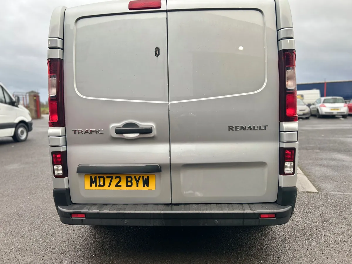 Renault Trafic  2023- GREY - Image 4