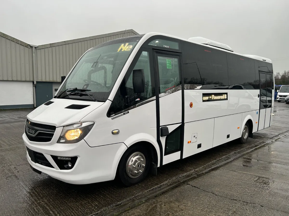 New DAF Turas 900s Low floor - Image 1