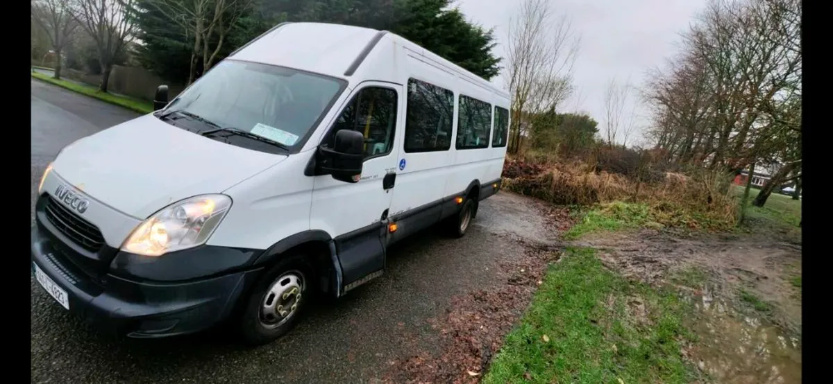 Iveco Daily 2014 17 seater - Image 4