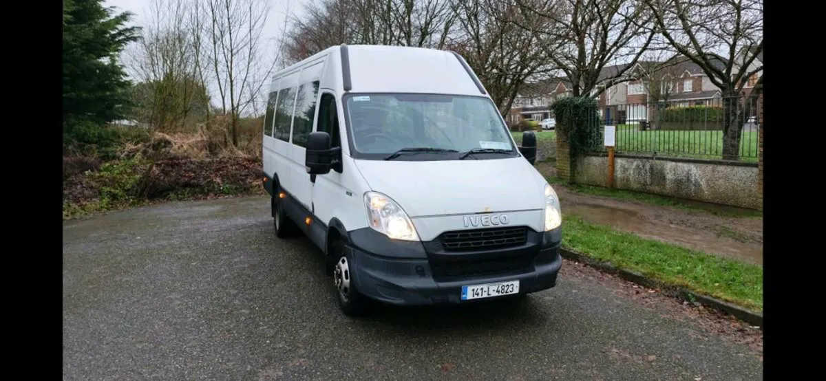Iveco Daily 2014 17 seater - Image 1