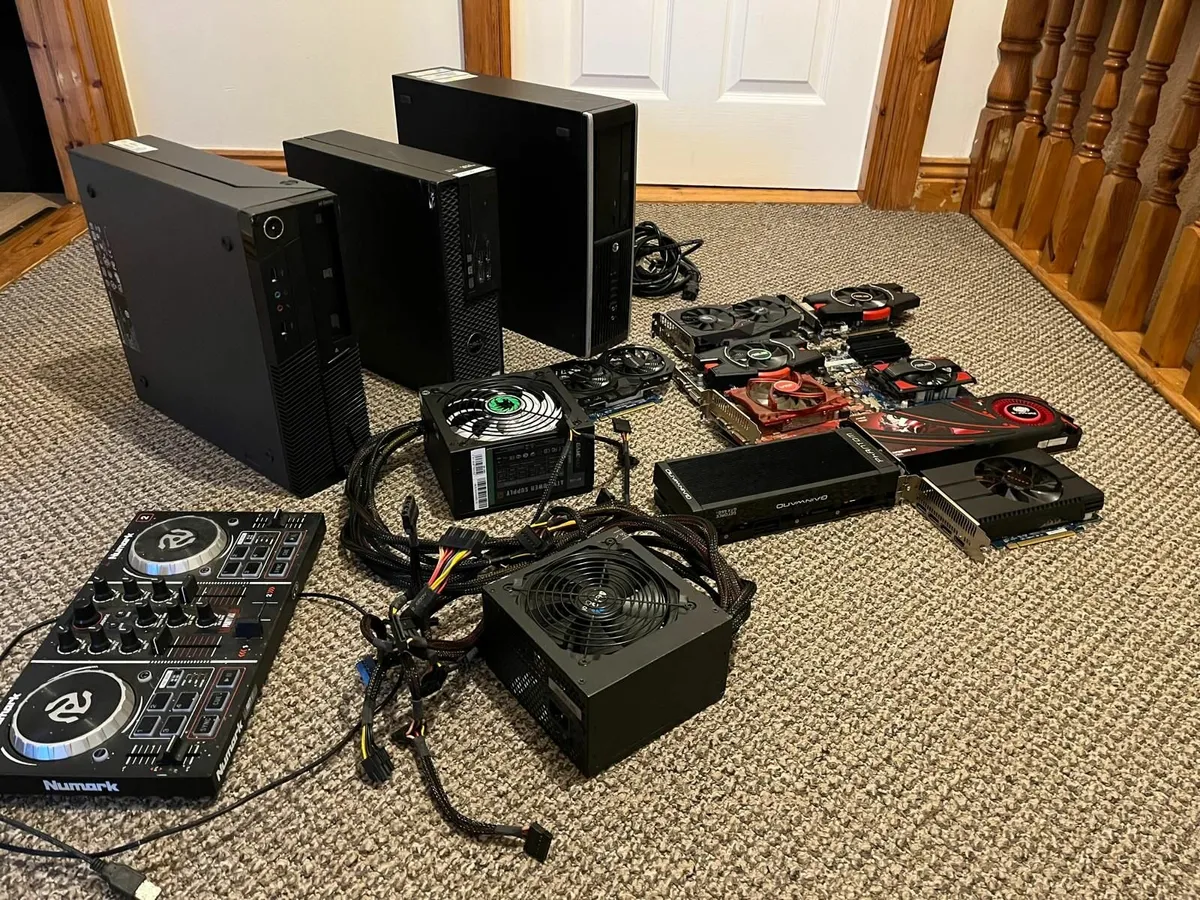 Lot of computer equipment and components - Image 1
